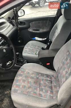 Седан Daewoo Lanos 2002 в 