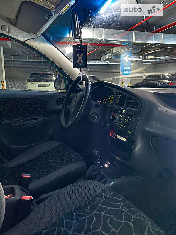 Седан Daewoo Lanos 2004 в Ивано-Франковске