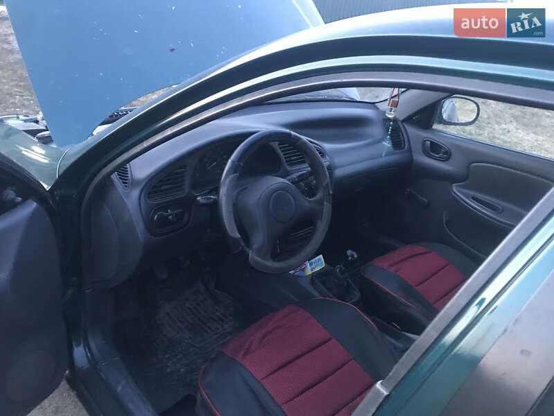 Седан Daewoo Lanos 1998 в 