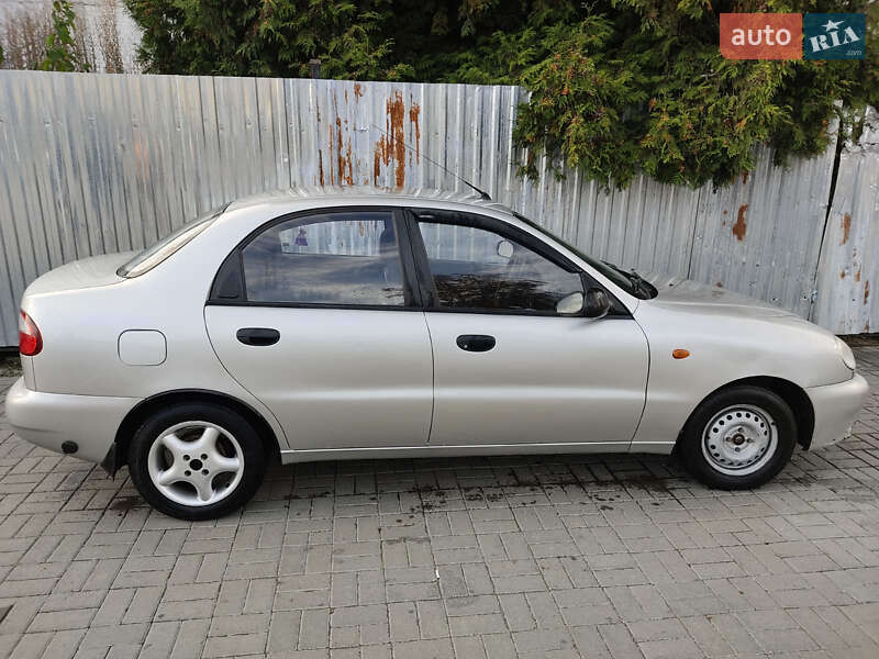 Седан Daewoo Lanos 2003 в Ивано-Франковске