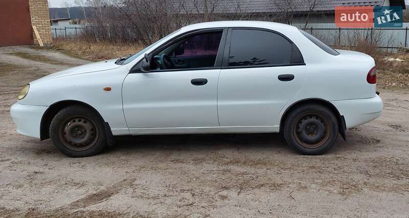 Седан Daewoo Lanos 2004 в Киеве
