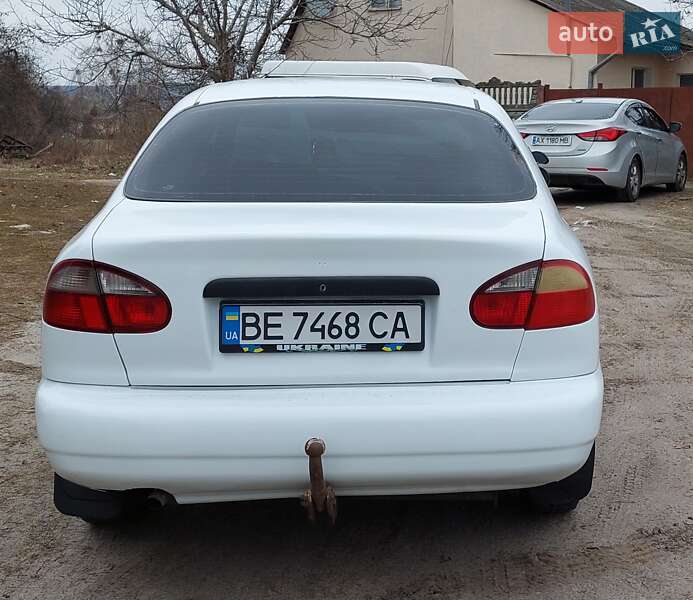 Седан Daewoo Lanos 2004 в Киеве