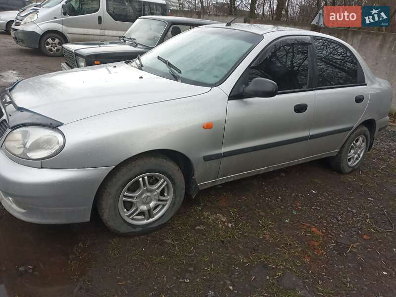 Седан Daewoo Lanos 2003 в Львове