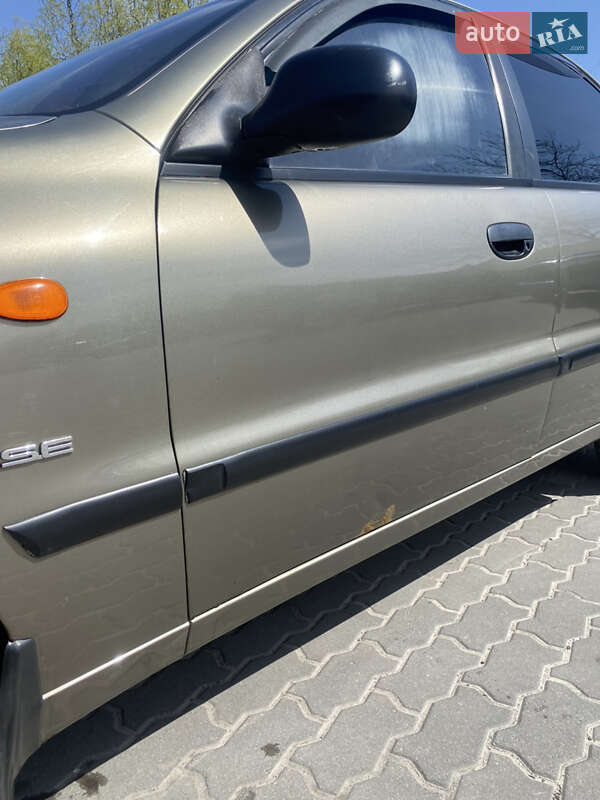 Седан Daewoo Lanos 2004 в Львове