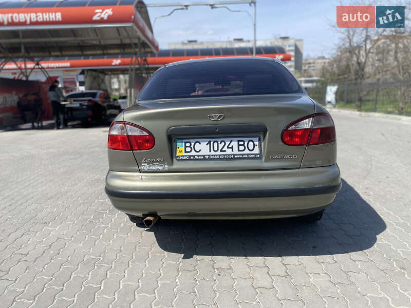 Седан Daewoo Lanos 2004 в Львове