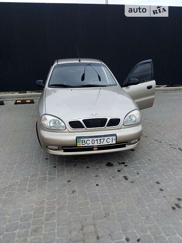 Седан Daewoo Lanos 2004 в Львове