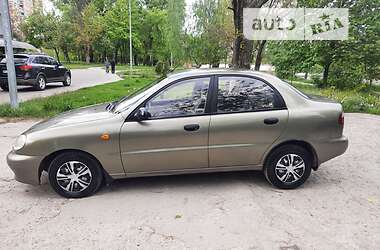 Седан Daewoo Lanos 2004 в Киеве