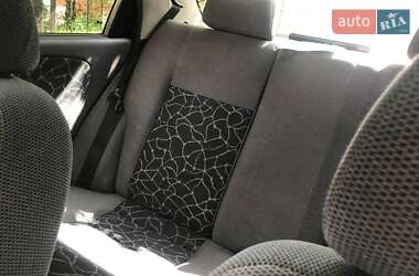 Седан Daewoo Lanos 2003 в Львове