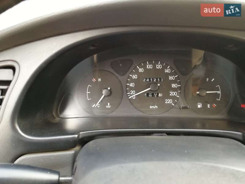 Седан Daewoo Lanos 2006 в Киеве