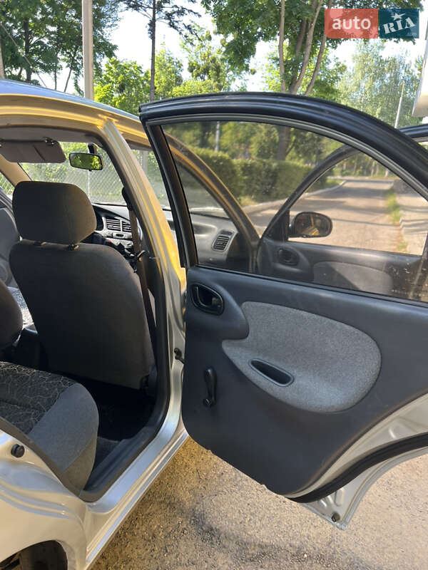 Седан Daewoo Lanos 2007 в Черновцах