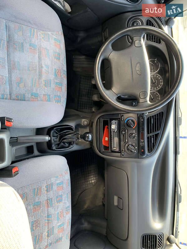 Седан Daewoo Lanos 2005 в Бориславе