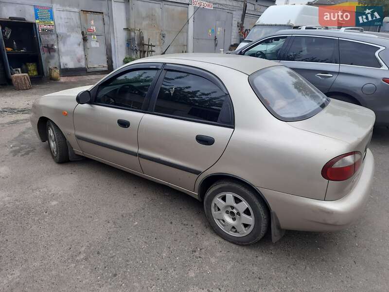 Седан Daewoo Lanos 2004 в Києві
