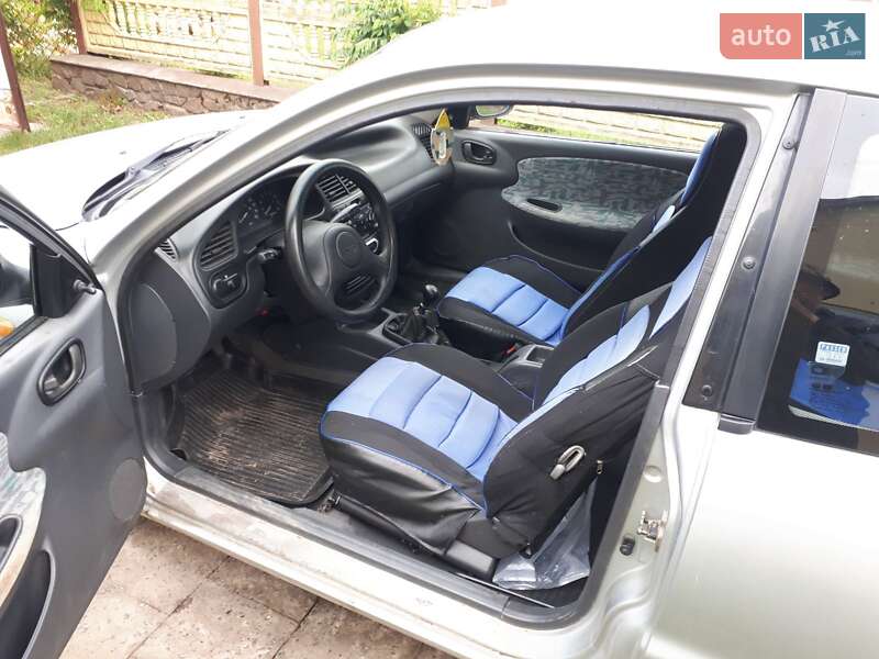 Хетчбек Daewoo Lanos 1998 в Рокитному