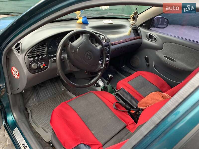 Седан Daewoo Lanos 2004 в Львове