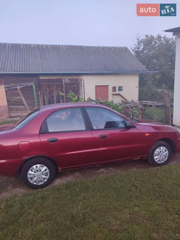 Седан Daewoo Lanos 2006 в Стрые