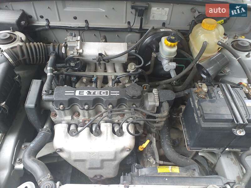 Седан Daewoo Lanos 2004 в Мукачево