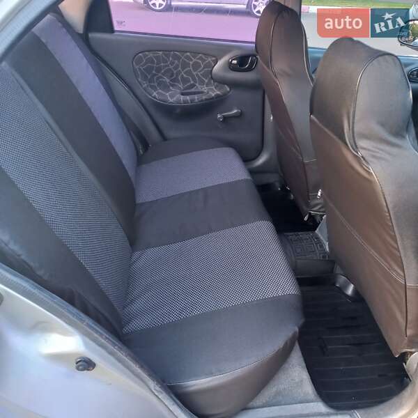 Седан Daewoo Lanos 2003 в Харькове