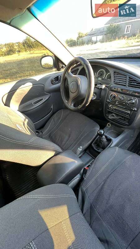Седан Daewoo Lanos 2004 в Одессе