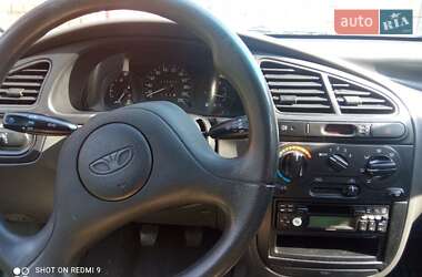 Седан Daewoo Lanos 2002 в Ужгороді