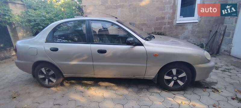 Седан Daewoo Lanos 2004 в Краматорске