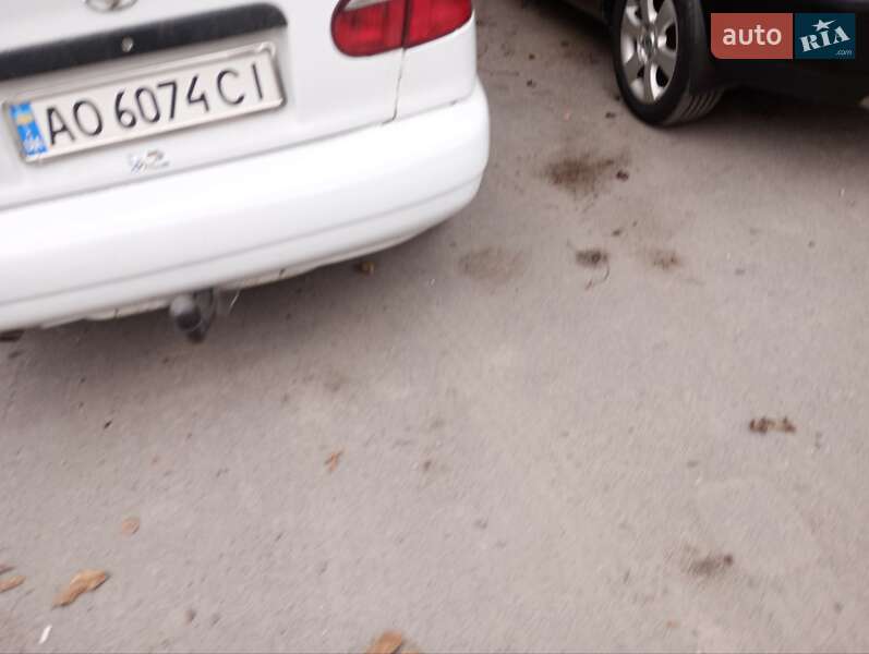 Седан Daewoo Lanos 1998 в Мукачевому