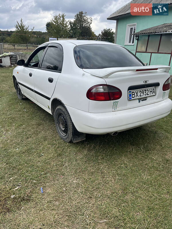 Седан Daewoo Lanos 1998 в Городке
