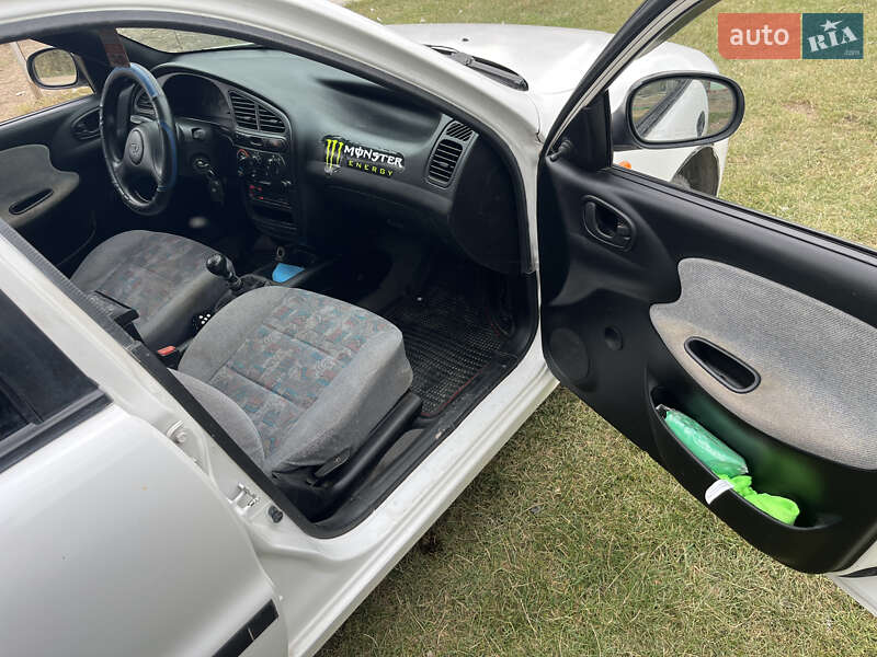 Седан Daewoo Lanos 1998 в Городке