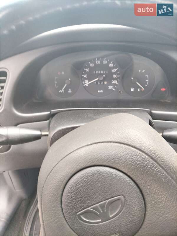 Седан Daewoo Lanos 2004 в Харькове