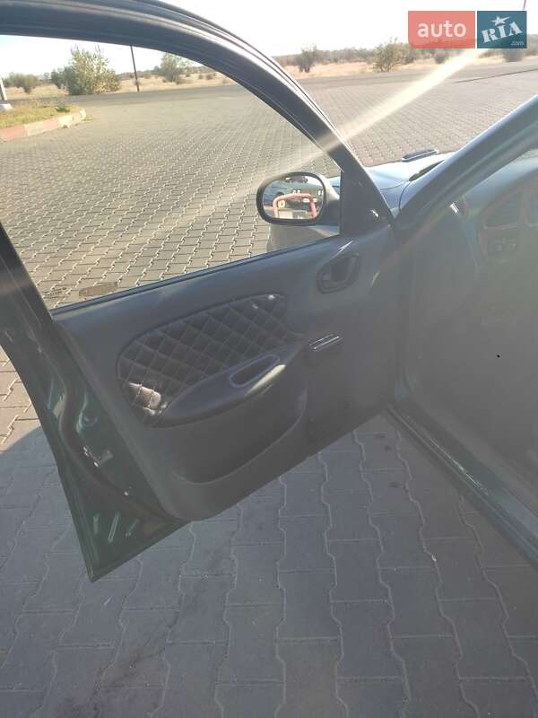 Седан Daewoo Lanos 2002 в Болграде