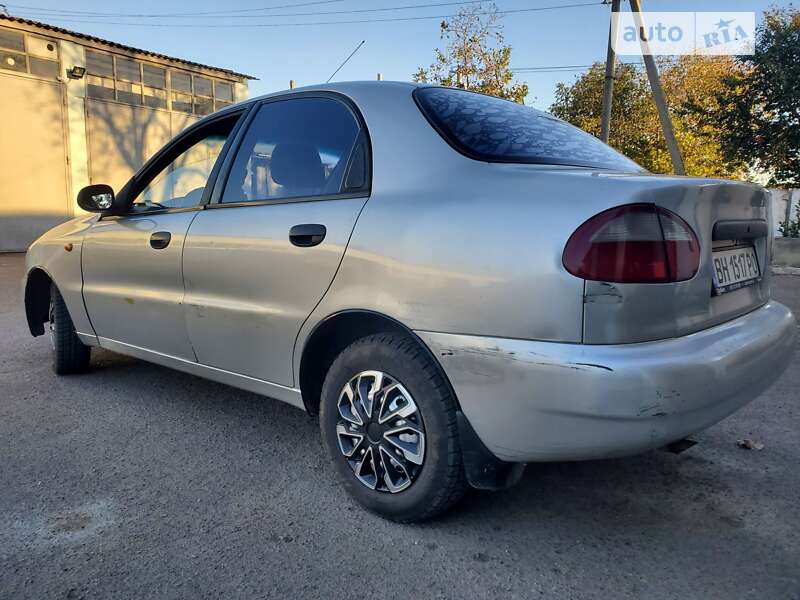 Седан Daewoo Lanos 2003 в Болграде