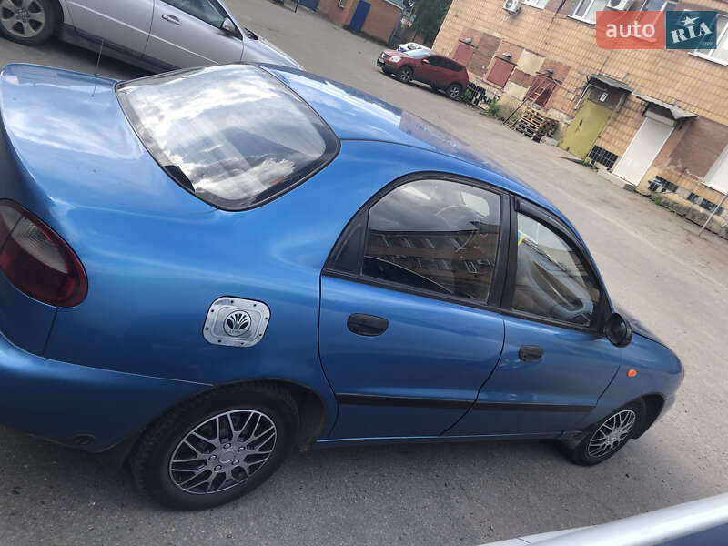 Седан Daewoo Lanos 2002 в Полтаве