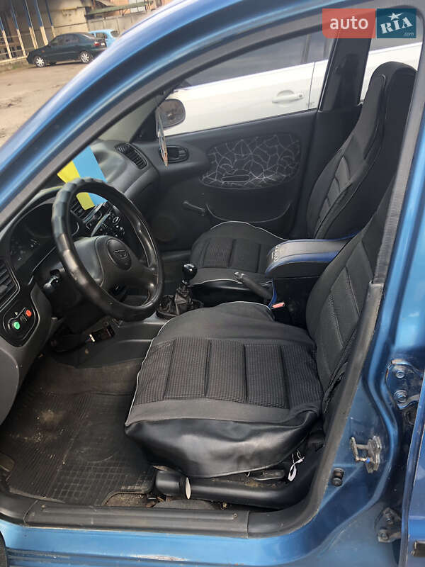 Седан Daewoo Lanos 2002 в Полтаве