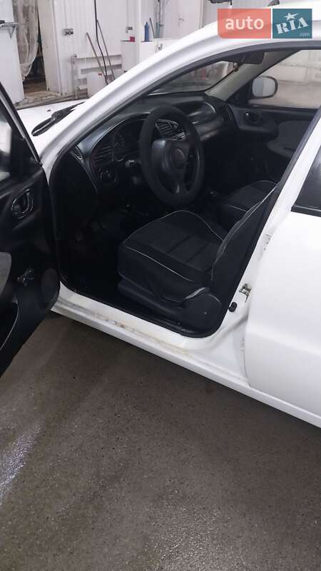 Седан Daewoo Lanos 2004 в Запорожье фото 3 Седан Daewoo Lanos 2004 в Запорожье