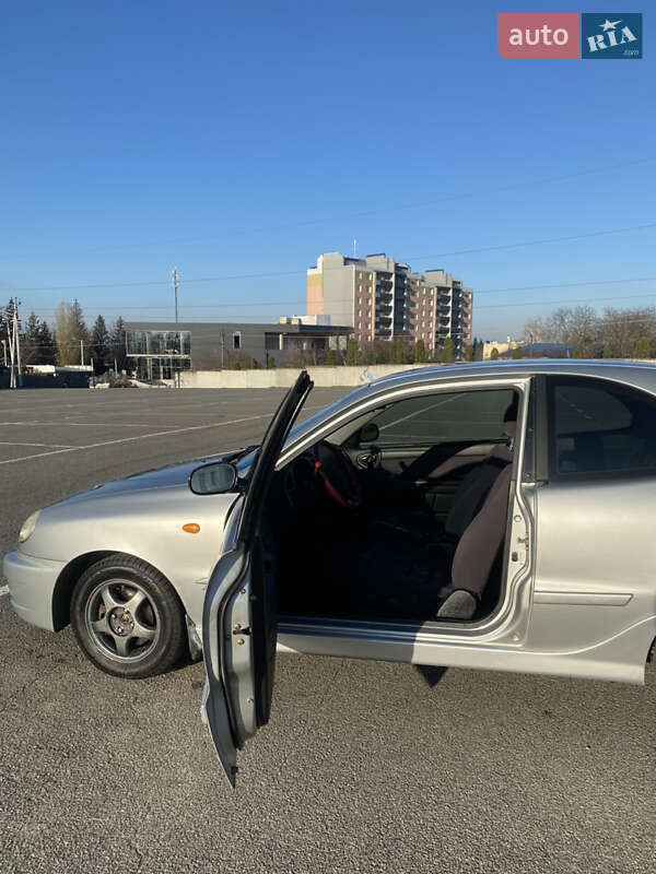 Хетчбек Daewoo Lanos 2003 в Софіївській Борщагівці