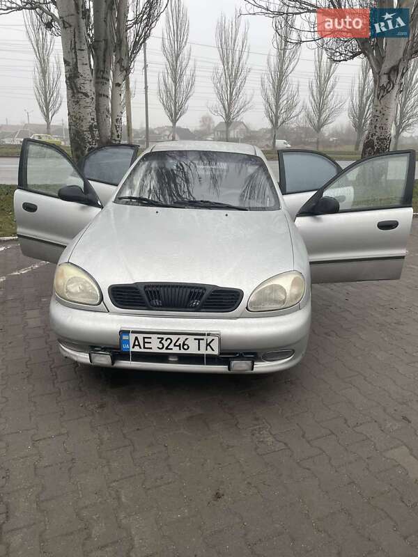 Седан Daewoo Lanos 2002 в Днепре