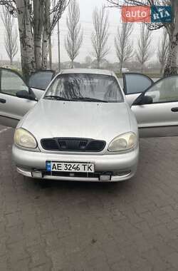 Седан Daewoo Lanos 2002 в Днепре