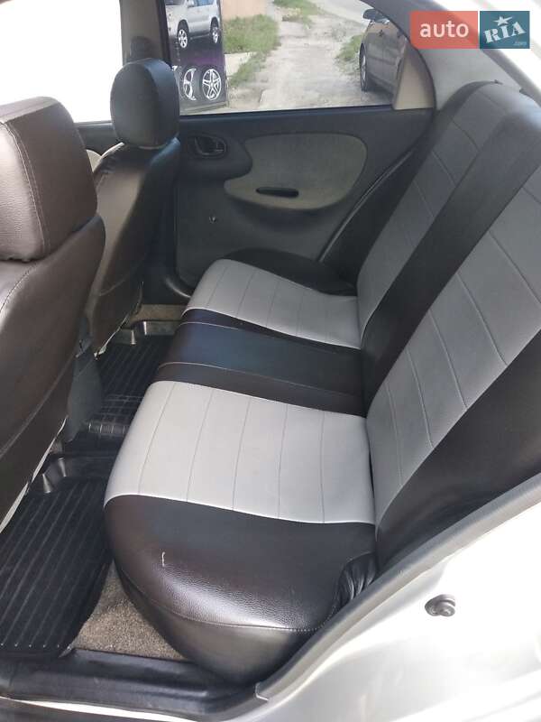 Седан Daewoo Lanos 2008 в Харькове