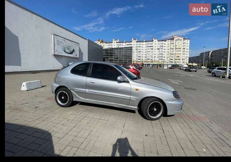 Хэтчбек Daewoo Lanos 2003 в Ивано-Франковске