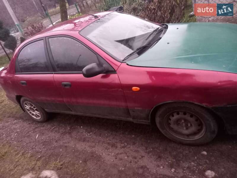 Седан Daewoo Lanos 2006 в Ужгороді
