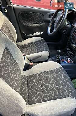 Седан Daewoo Lanos 2004 в Черновцах