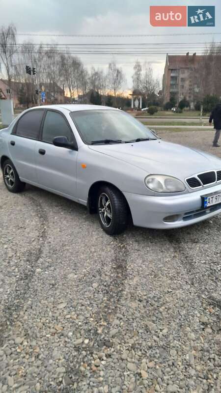 Седан Daewoo Lanos 2005 в Іршаві