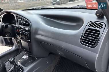 Седан Daewoo Lanos 2002 в 