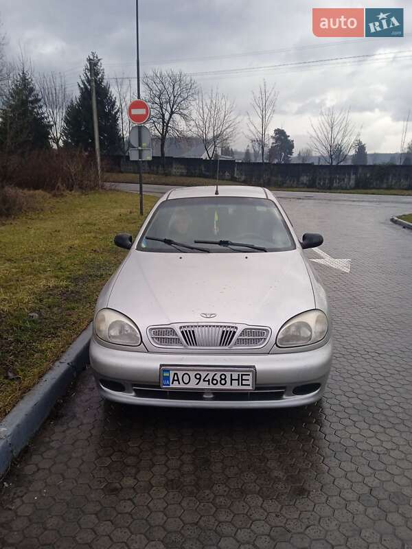 Седан Daewoo Lanos 2004 в Мукачево