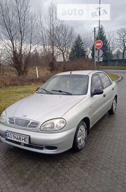 Седан Daewoo Lanos 2004 в Мукачевому