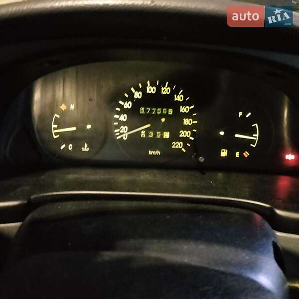 Седан Daewoo Lanos 2006 в Киеве