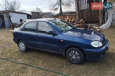Седан Daewoo Lanos 2002 в Ровно