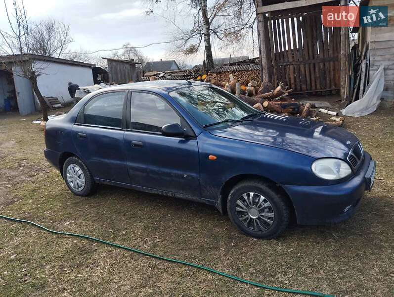 Седан Daewoo Lanos 2002 в Рівному
