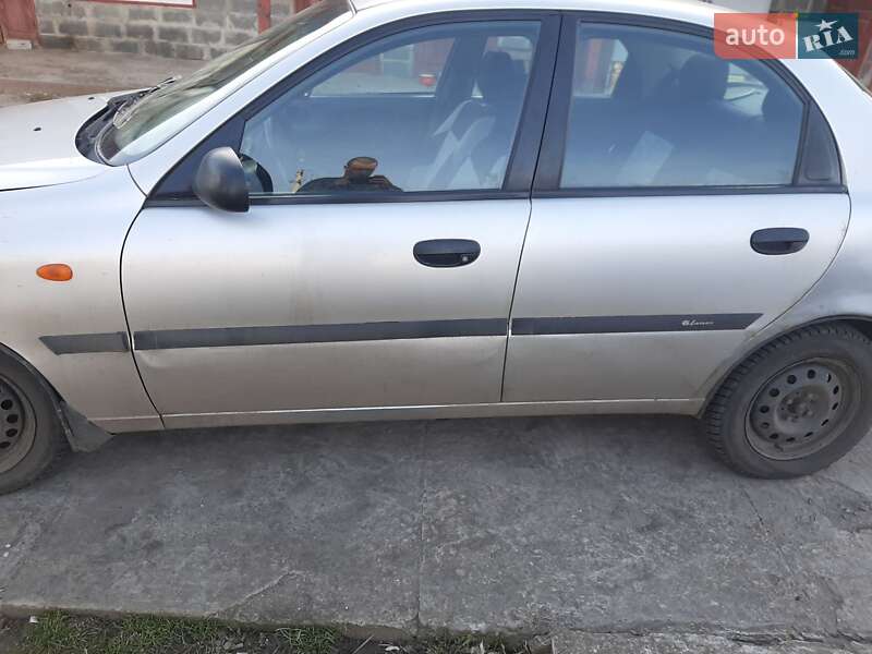 Седан Daewoo Lanos 2003 в Золотоноше
