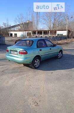 Седан Daewoo Lanos 2008 в Каневі