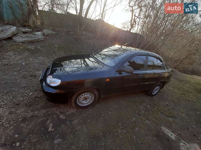 Седан Daewoo Lanos 2010 в Прилуках